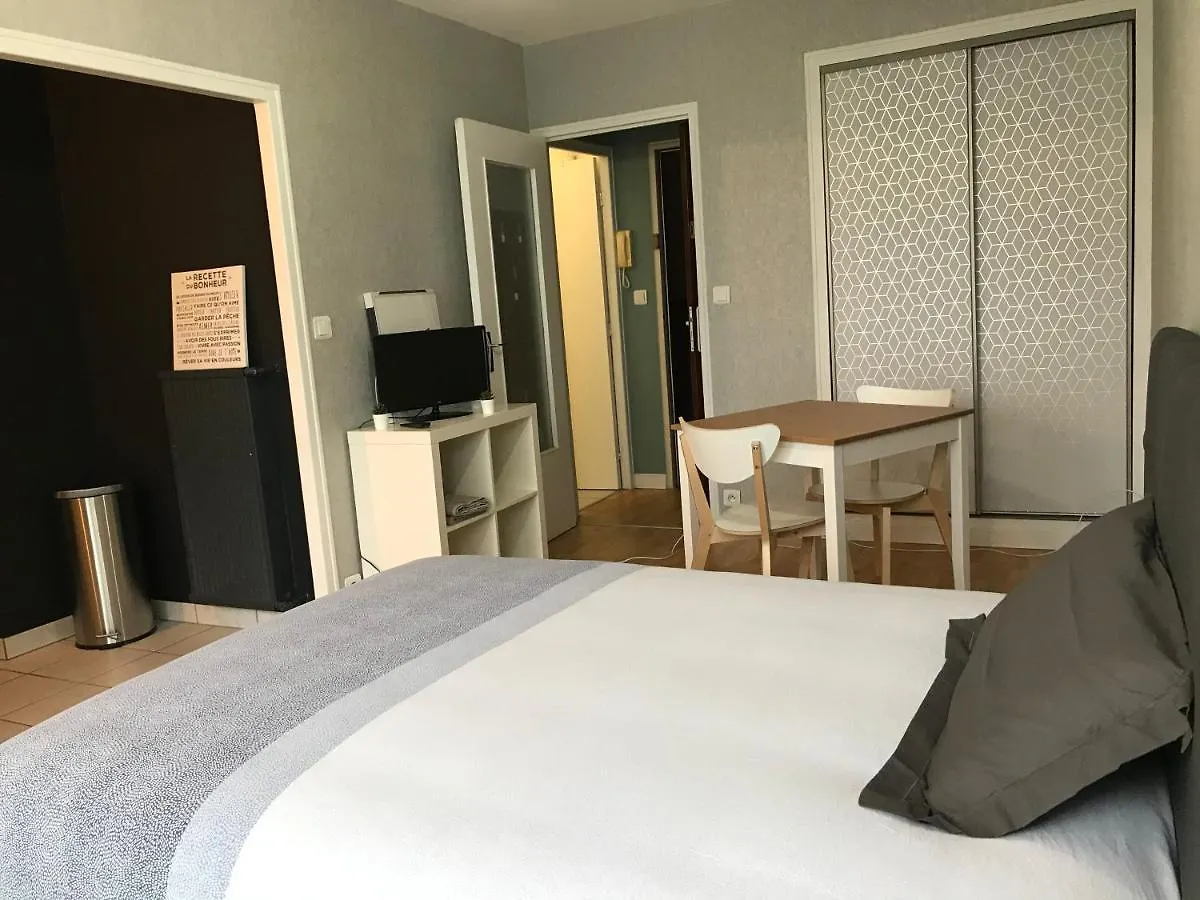 Cosylocation La Varende 38 Rennes 0*,  France